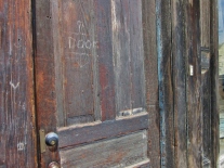08_Door